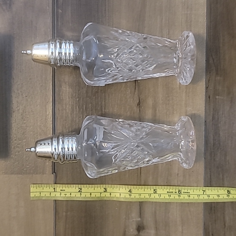 Godinger Crystal Dublin Salt and Pepper Shaker Set new in box